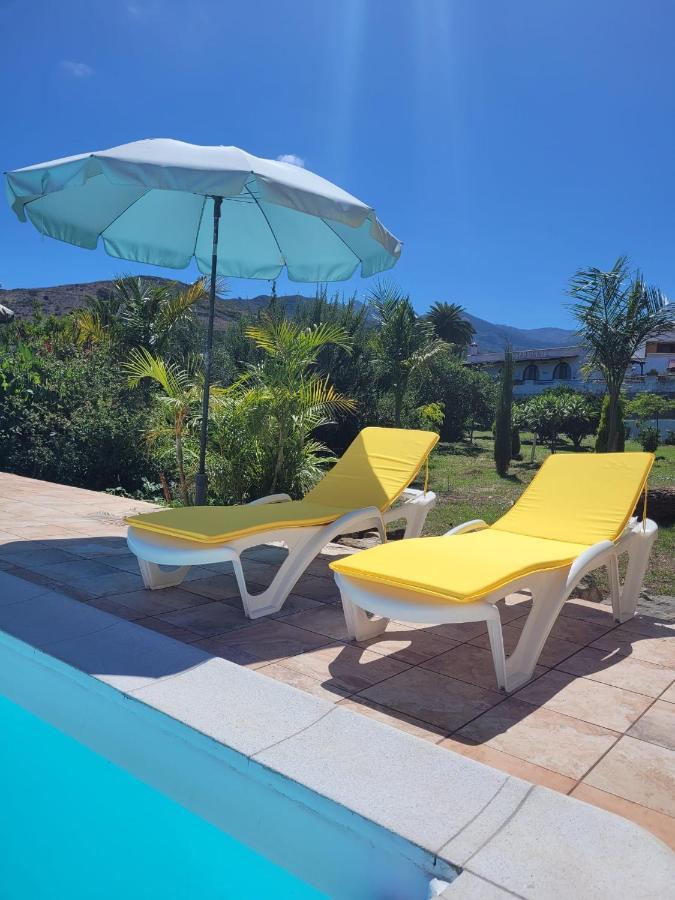 Casa Con Piscina, High-Speed Wi-Fi Y Vistas Villa Santa Brigida  Ngoại thất bức ảnh